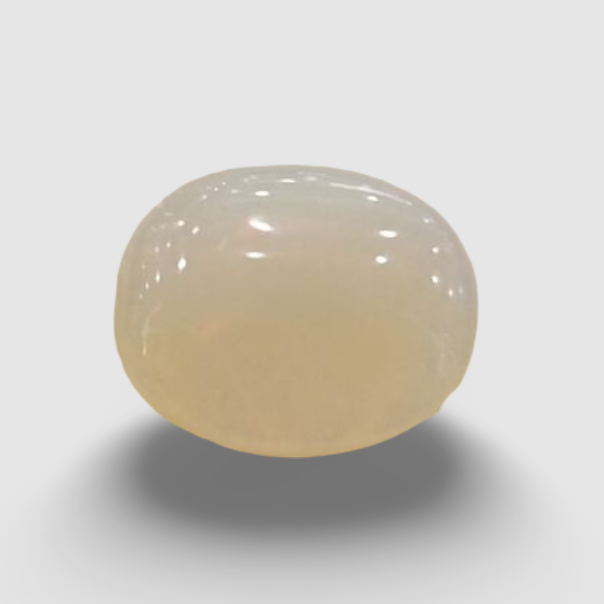 Natural White Opal|5H00| 4.50 Ratti | Oval Cabochone | Certified No. IGCDKBAJ42943