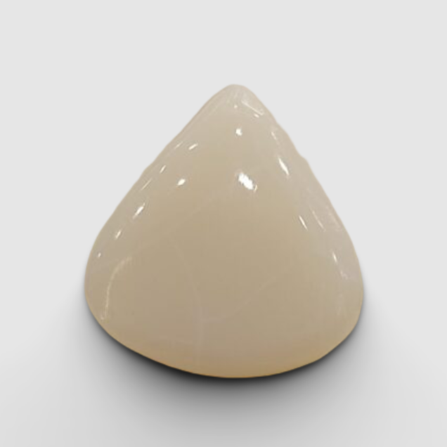 Natural White Opal|16H00| 7.28 Ratti | Triangular Cabochone | Certified No. IGCDKBAJ43008